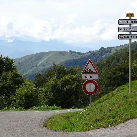 Les Deux Velos D'hotes-table D'hotes Biert