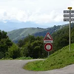 Les Deux Vélos D'hotes-table D'hotes Biert