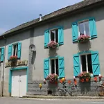 Les Deux Vélos D'hotes-table D'hotes * Biert