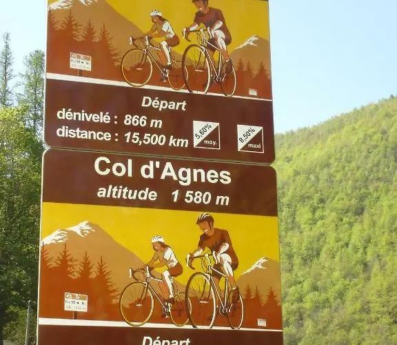 Les Deux Velos D'hotes-table D'hotes Biert