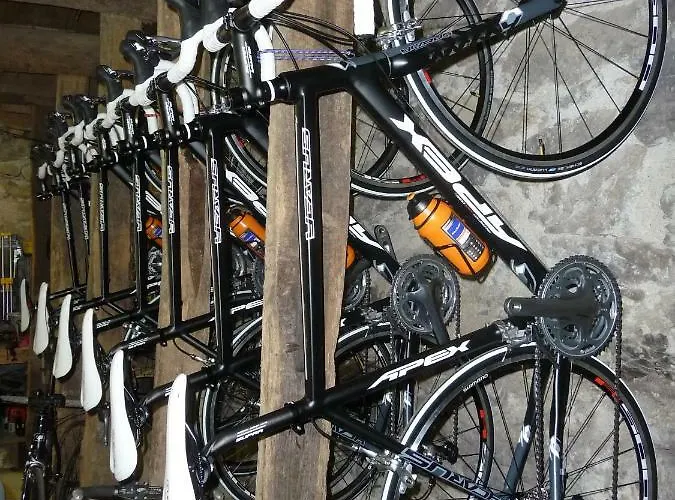 Les Deux Velos D'hotes-table D'hotes