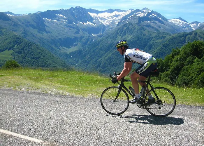 فندق Les Deux Velos D'hotes-table D'hotes Biert